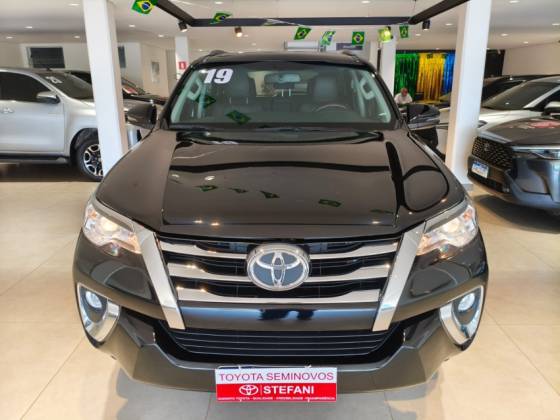 TOYOTA HILUX SW4 2.7 SRV 7 LUGARES 4X2 16V FLEX 4P AUTOMÁTICO TOYOTA HILUX SW4 2.7 SRV 7 LUGARES 4X2 16V FLEX 4P AUTOMÁTICO